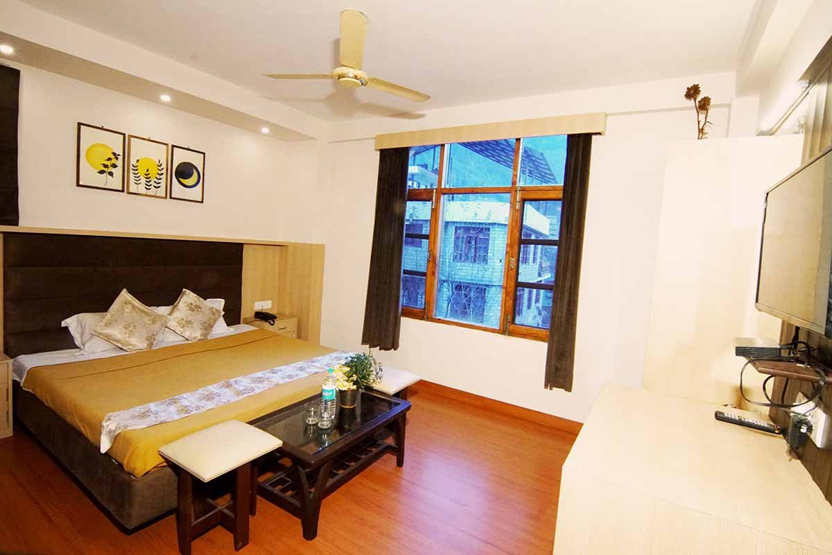 deluxe bedroom
